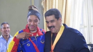 Il presidente venezuelano Maduro riceve Yulimar Rojas nel palazzo di Miraflores
