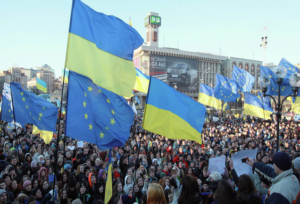 La rivoluzione colorata in Ucraina aizzata contro la Russia