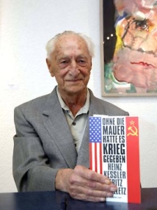 Con il suo libro "Senza il Muro ci sarebbe stata la guerra" (2011)